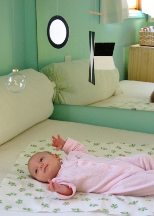 montessori infant bedroom